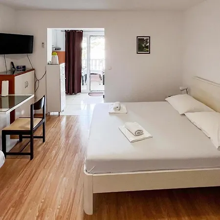 1 Bedroom In * Duće