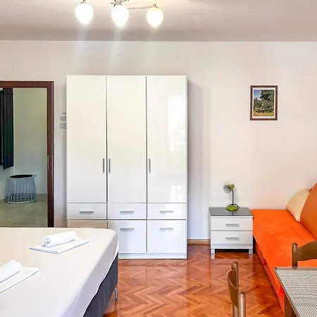 1 Bedroom In 公寓
