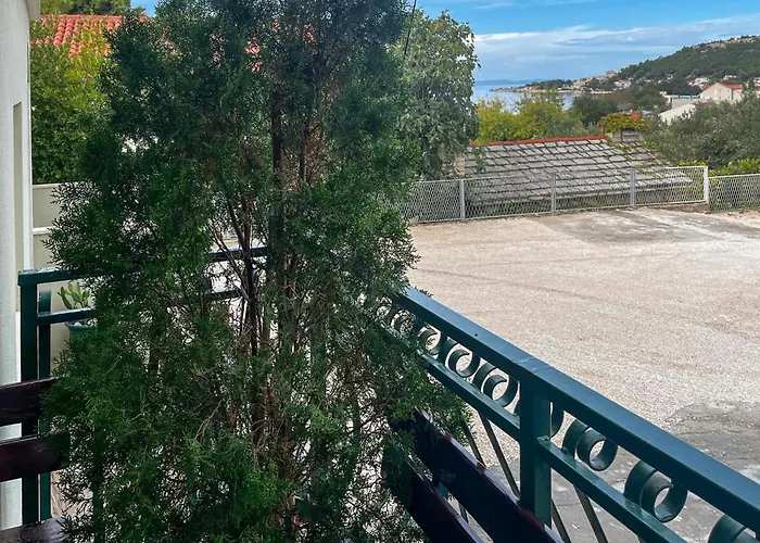 1 Bedroom In * Duće