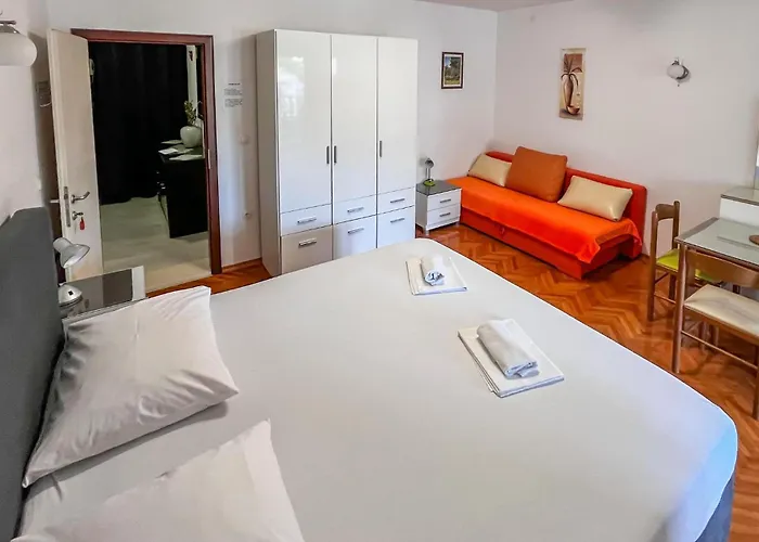 1 Bedroom In Duće