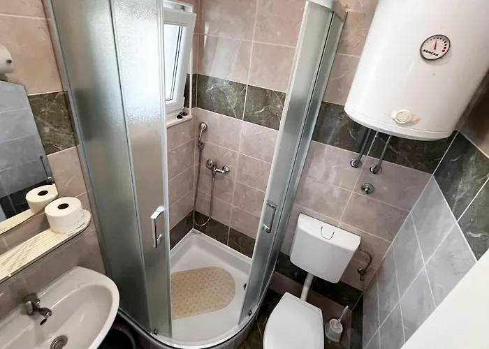 1 Bedroom In شقة Duće